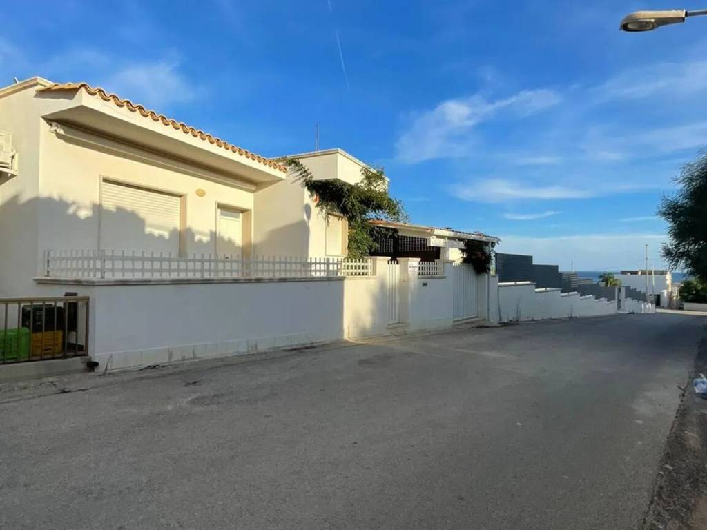 casa indipendente in vendita a Campobello di Mazara in zona Tre Fontane