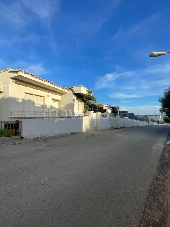 casa indipendente in vendita a Campobello di Mazara in zona Tre Fontane