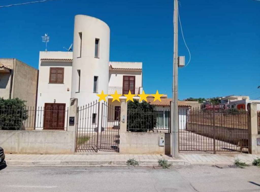 casa indipendente in vendita a Campobello di Mazara