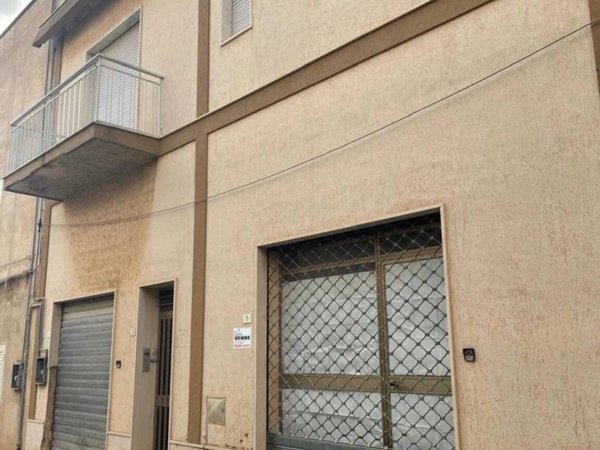 casa indipendente in vendita a Campobello di Mazara