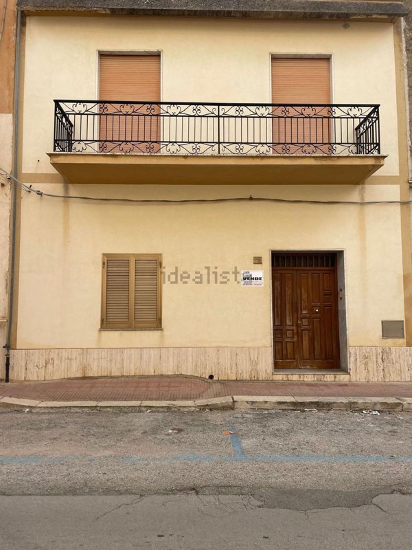 casa indipendente in vendita a Campobello di Mazara