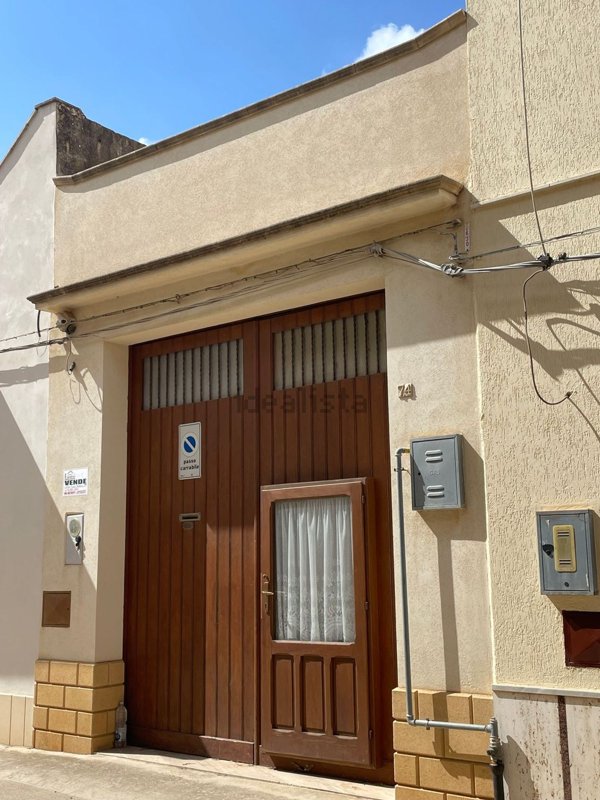 casa indipendente in vendita a Campobello di Mazara