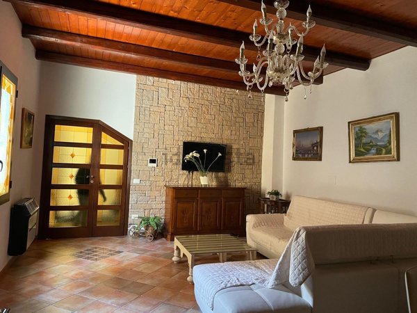 casa indipendente in vendita a Campobello di Mazara