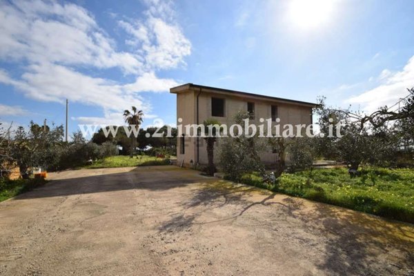 casa indipendente in vendita a Campobello di Mazara