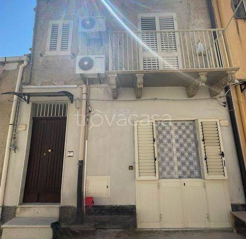 casa indipendente in vendita a Campobello di Mazara