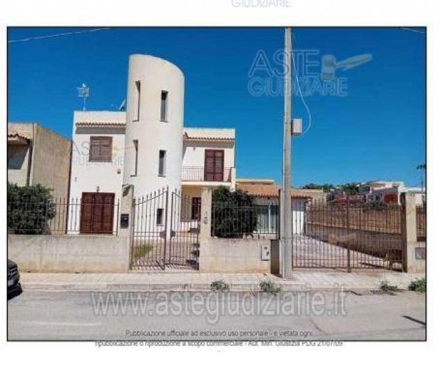 casa indipendente in vendita a Campobello di Mazara