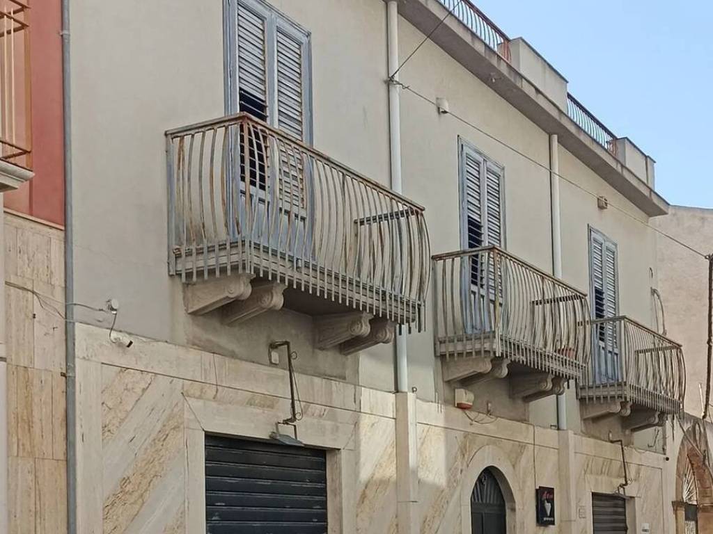 casa indipendente in vendita a Campobello di Mazara