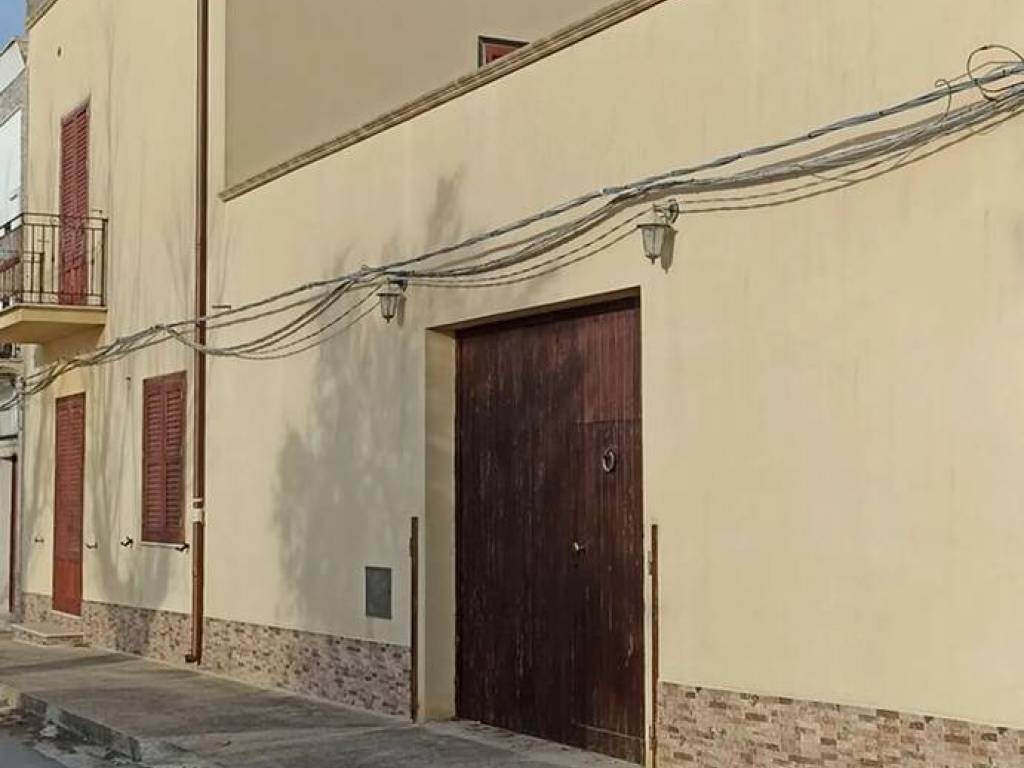 casa indipendente in vendita a Campobello di Mazara