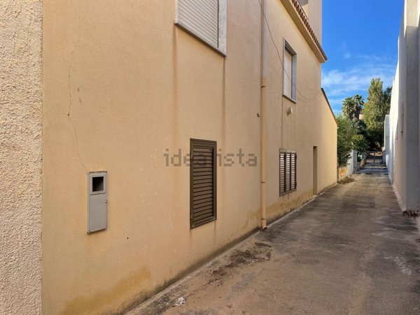 casa indipendente in vendita a Campobello di Mazara in zona Tre Fontane