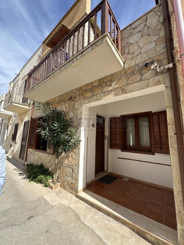 casa indipendente in vendita a Campobello di Mazara in zona Tre Fontane