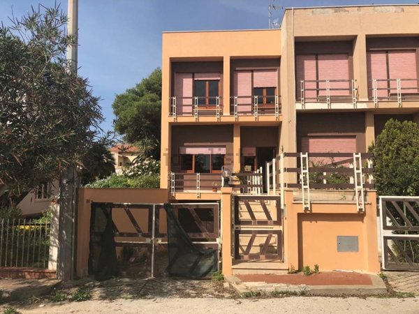 casa indipendente in vendita a Campobello di Mazara