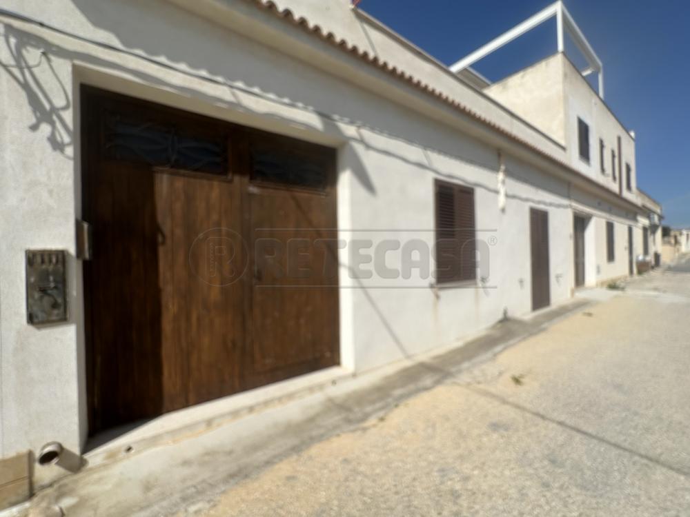 casa indipendente in vendita a Campobello di Mazara in zona Tre Fontane