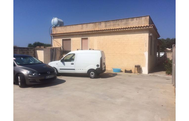 casa indipendente in vendita a Campobello di Mazara in zona Tre Fontane