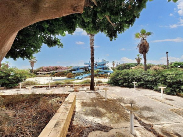 negozio in vendita a Campobello di Mazara in zona Tre Fontane