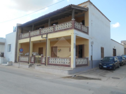 casa indipendente in vendita a Campobello di Mazara in zona Tre Fontane