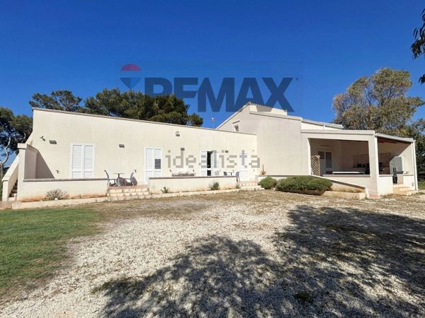 casa indipendente in vendita a Campobello di Mazara