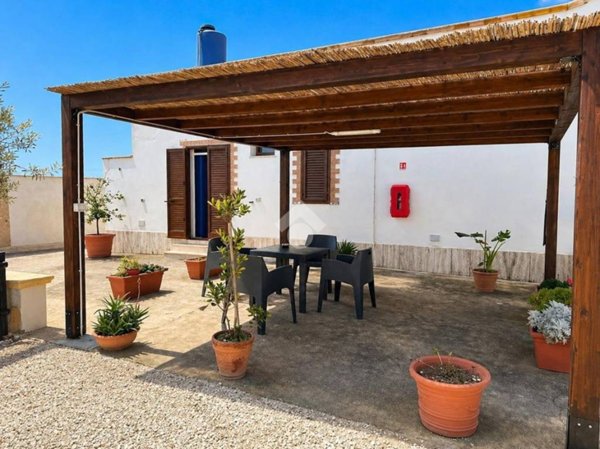 casa indipendente in vendita a Campobello di Mazara in zona Tre Fontane