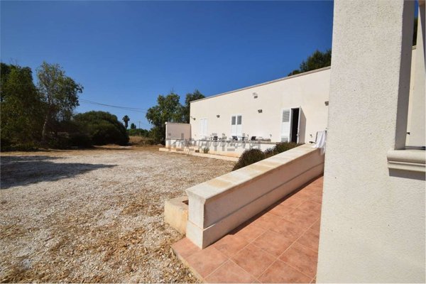 casa indipendente in vendita a Campobello di Mazara in zona Tre Fontane