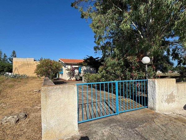 casa indipendente in vendita a Campobello di Mazara in zona Tre Fontane