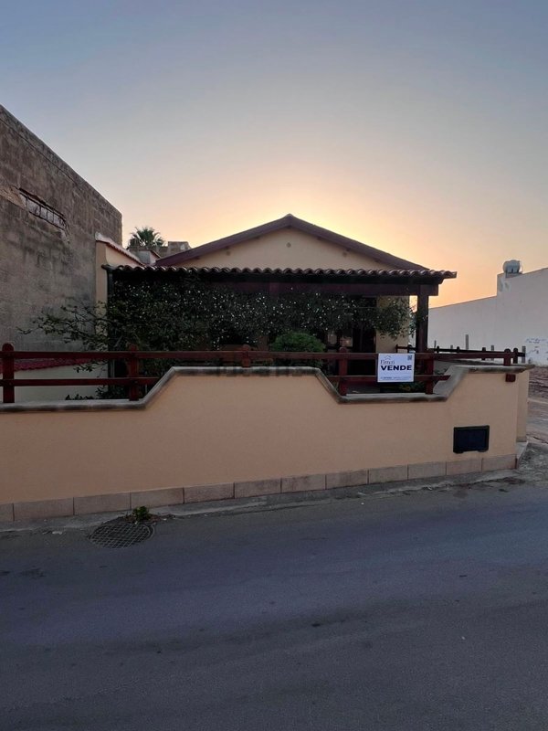 casa indipendente in vendita a Campobello di Mazara in zona Tre Fontane