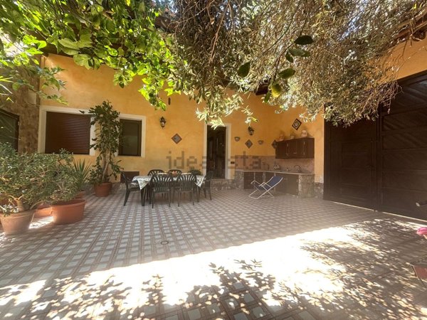casa indipendente in vendita a Campobello di Mazara in zona Tre Fontane