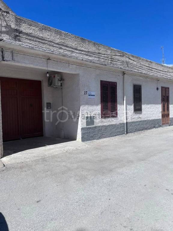 casa indipendente in vendita a Campobello di Mazara in zona Tre Fontane