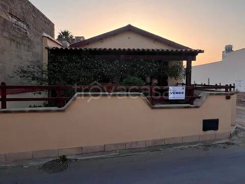 casa indipendente in vendita a Campobello di Mazara in zona Tre Fontane