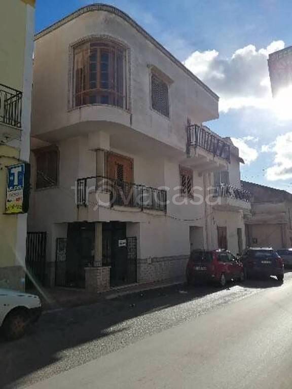 casa indipendente in vendita a Campobello di Mazara