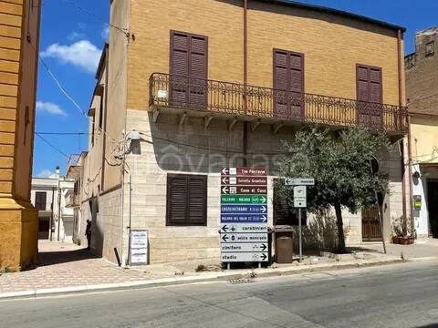 casa indipendente in vendita a Campobello di Mazara