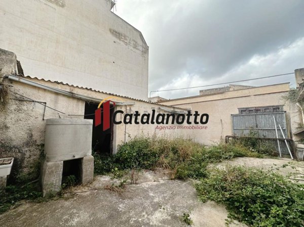 casa indipendente in vendita a Campobello di Mazara