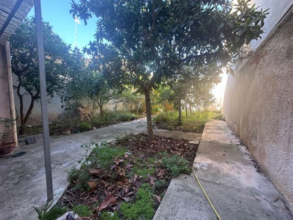 casa indipendente in vendita a Campobello di Mazara