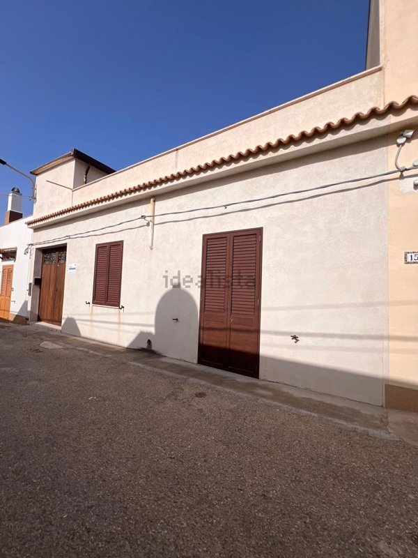 casa indipendente in vendita a Campobello di Mazara in zona Tre Fontane
