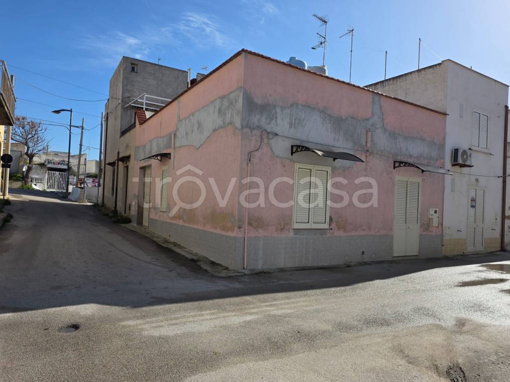 casa indipendente in vendita a Campobello di Mazara in zona Tre Fontane