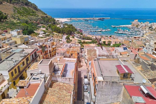 casa indipendente in vendita a Castellammare del Golfo
