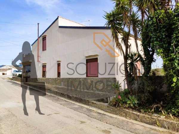 appartamento in vendita a Castellammare del Golfo in zona Scopello