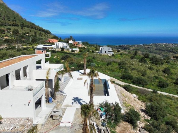 casa indipendente in vendita a Castellammare del Golfo