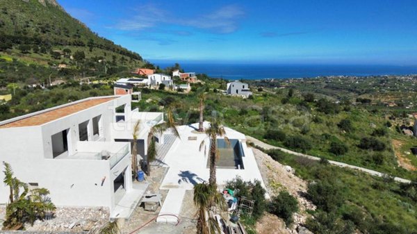 casa indipendente in vendita a Castellammare del Golfo