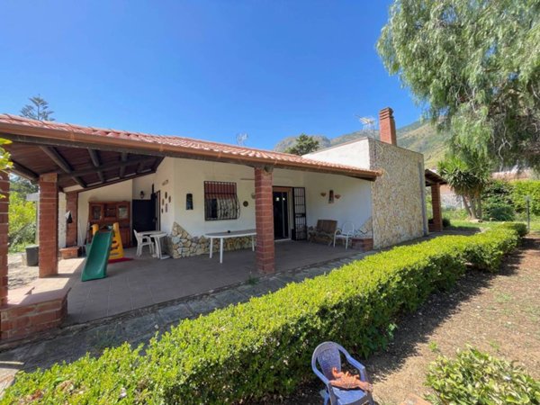 casa indipendente in vendita a Castellammare del Golfo