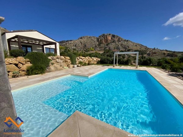 casa indipendente in vendita a Castellammare del Golfo in zona Scopello