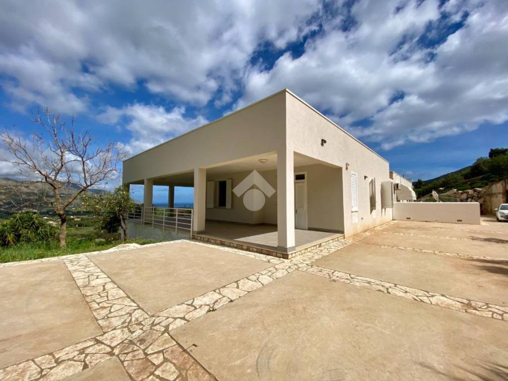 casa indipendente in vendita a Castellammare del Golfo in zona Scopello