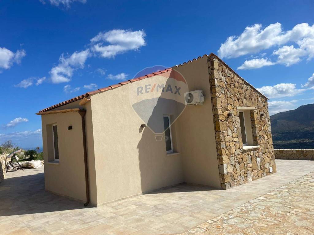 casa indipendente in vendita a Castellammare del Golfo