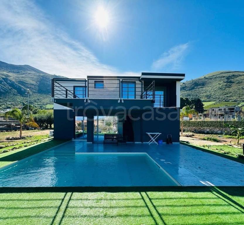 casa indipendente in vendita a Castellammare del Golfo