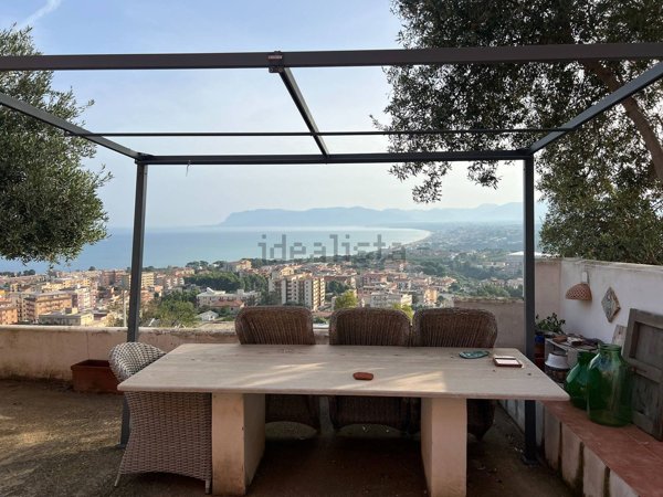 casa indipendente in vendita a Castellammare del Golfo