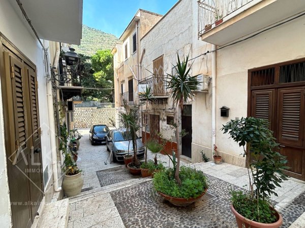 casa indipendente in vendita a Castellammare del Golfo