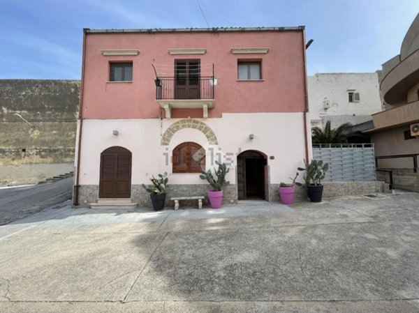 casa indipendente in vendita a Castellammare del Golfo