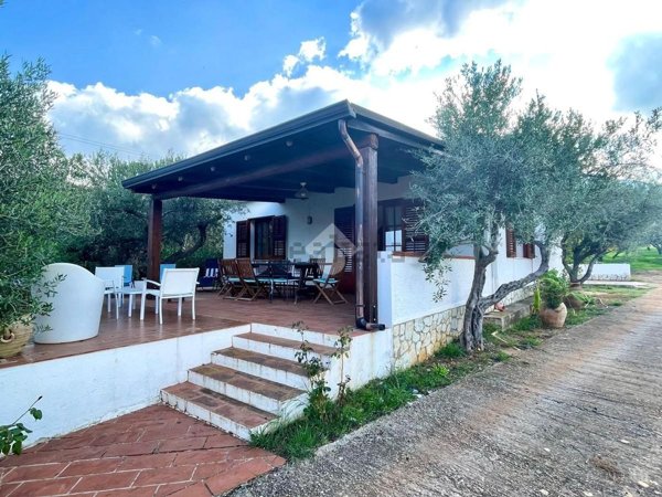 casa indipendente in vendita a Castellammare del Golfo in zona Scopello
