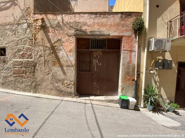 casa indipendente in vendita a Castellammare del Golfo