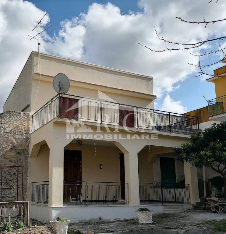 casa indipendente in vendita a Castellammare del Golfo