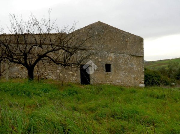 pentavano in vendita a Castellammare del Golfo