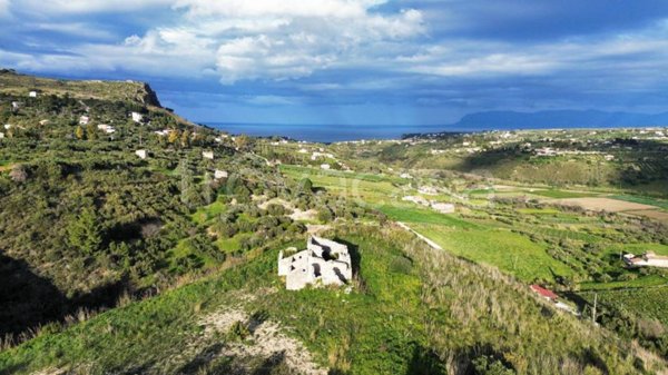 casa indipendente in vendita a Castellammare del Golfo in zona Scopello